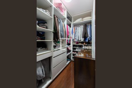 Closet da suíte de apartamento para alugar com 3 quartos, 140m² em Castelo, Belo Horizonte