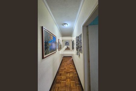 Corredor  de casa à venda com 4 quartos, 182m² em Jardim Leonor, Campinas