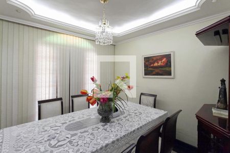 Sala 1 de casa para alugar com 4 quartos, 300m² em Piratininga, Belo Horizonte