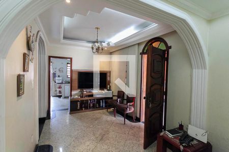 Sala 1 de casa para alugar com 4 quartos, 300m² em Piratininga, Belo Horizonte