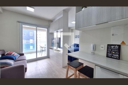 Sala/Cozinha de apartamento para alugar com 1 quarto, 36m² em Barra Funda, São Paulo