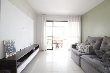 Sala de apartamento para alugar com 1 quarto, 53m² em Paralela, Salvador