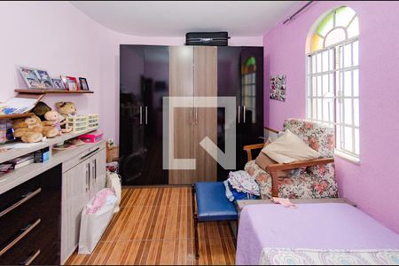 Quarto 1 de casa à venda com 4 quartos, 220m² em Jardim America, Belo Horizonte
