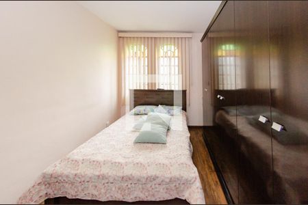 Suíte de casa à venda com 4 quartos, 220m² em Jardim America, Belo Horizonte