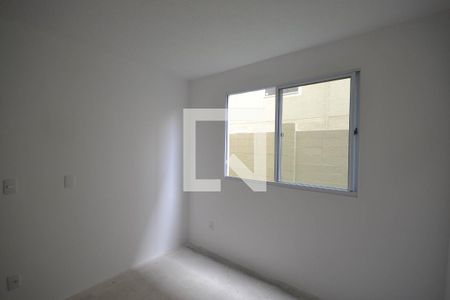 Quarto 1 de apartamento para alugar com 2 quartos, 43m² em Jardim Alvorada, Nova Iguaçu