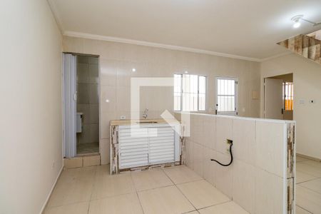 Cozinha de casa para alugar com 2 quartos, 60m² em Vila Nova York, São Paulo
