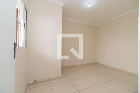 Quarto 1 de casa para alugar com 2 quartos, 60m² em Vila Nova York, São Paulo