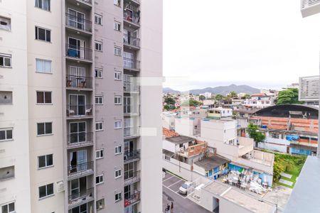 Sala vista de apartamento para alugar com 1 quarto, 32m² em Todos Os Santos, Rio de Janeiro