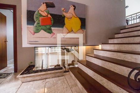 Escada de casa de condomínio à venda com 4 quartos, 608m² em Alphaville, Santana de Parnaíba