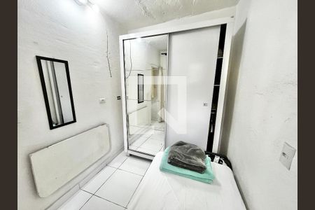 Quarto de casa para alugar com 2 quartos, 80m² em Jardim Bandeirantes, São Paulo