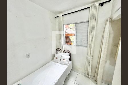 Quarto de casa para alugar com 2 quartos, 80m² em Jardim Bandeirantes, São Paulo