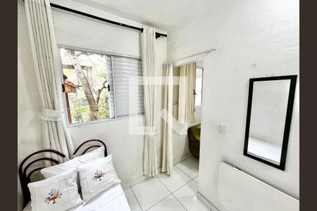 Quarto de casa para alugar com 2 quartos, 80m² em Jardim Bandeirantes, São Paulo