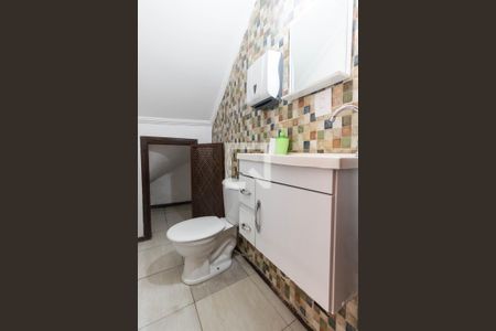 Lavabo de casa para alugar com 3 quartos, 142m² em Vila Basileia, São Paulo