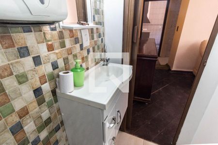 Lavabo de casa para alugar com 3 quartos, 142m² em Vila Basileia, São Paulo