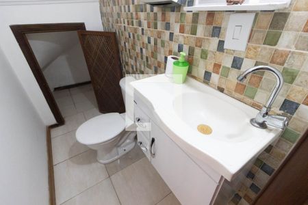 Lavabo de casa para alugar com 3 quartos, 142m² em Vila Basileia, São Paulo