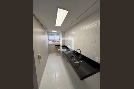 Cozinha de apartamento à venda com 2 quartos, 45m² em Jardim São Vicente, Campinas