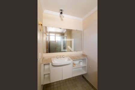 Banheiro da Suíte de apartamento à venda com 3 quartos, 74m² em Jardim Guanabara, Campinas