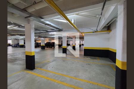 Vaga Coberta  de apartamento à venda com 3 quartos, 72m² em Vila Nair, São Paulo