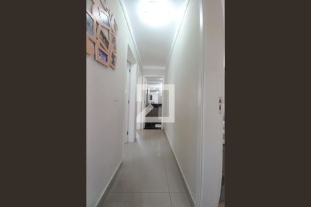 Corredor  de apartamento à venda com 3 quartos, 60m² em Jardim Nova Europa, Campinas