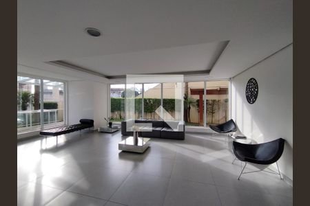 Hall de entrada de apartamento à venda com 2 quartos, 69m² em Vila Brasilio Machado, São Paulo