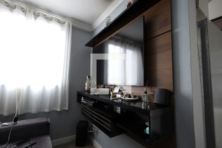 Sala de apartamento para alugar com 2 quartos, 49m² em Parque Oratório, Santo André