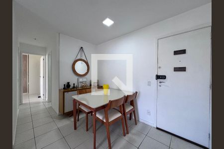 Sala de apartamento para alugar com 2 quartos, 70m² em Barra da Tijuca, Rio de Janeiro