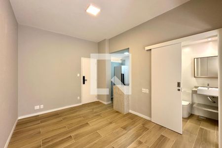 Sala de apartamento à venda com 1 quarto, 45m² em Leme, Rio de Janeiro