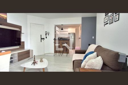 Sala de apartamento para alugar com 3 quartos, 74m² em Barreiros, São José