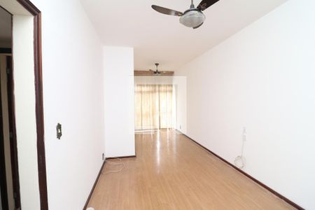 Sala de apartamento para alugar com 2 quartos, 70m² em Ilha Governador, Rio de Janeiro