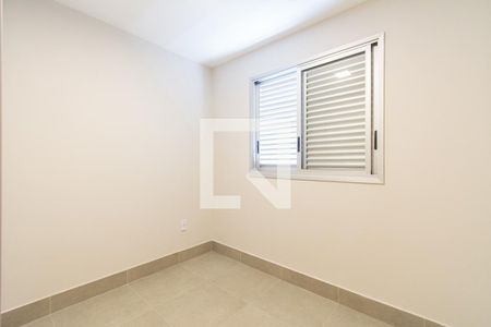 Quarto 2 de apartamento para alugar com 2 quartos, 140m² em Floresta, Belo Horizonte