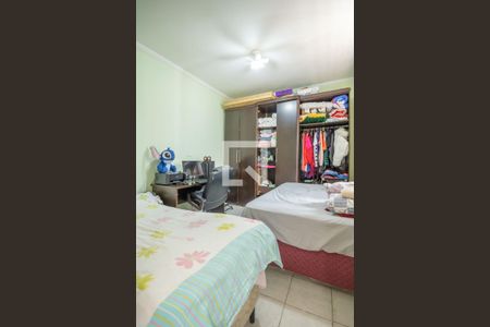 Quarto 2 de casa para alugar com 2 quartos, 62m² em Jardim Roberto, Osasco