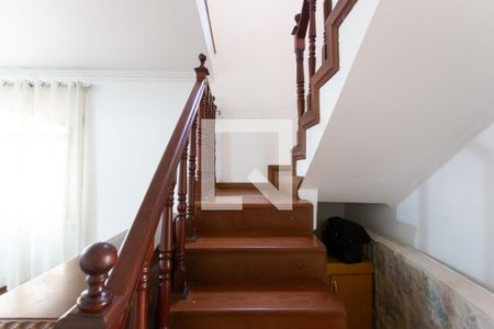 Escada  de casa para alugar com 3 quartos, 170m² em Cidade Líder, São Paulo