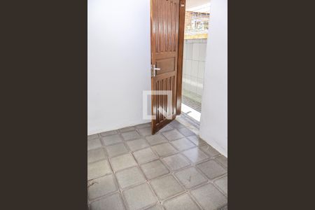 Sala/Cozinha de kitnet/studio para alugar com 1 quarto, 70m² em Itapuã, Salvador