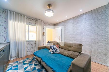 Sala de casa de condomínio à venda com 3 quartos, 150m² em Parque Sao Vicente, Santo André