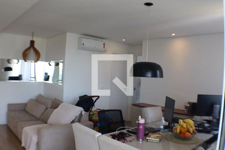 Sala de apartamento à venda com 2 quartos, 69m² em Alphaville Empresarial, Barueri