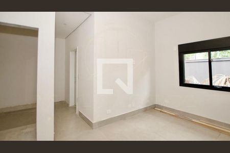 Casa à venda com 3 quartos, 215m² em Alto de Pinheiros, São Paulo