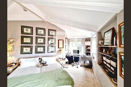 Casa à venda com 3 quartos, 574m² em Bela Aliança, São Paulo