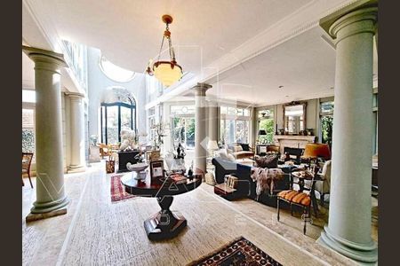 Casa à venda com 3 quartos, 574m² em Bela Aliança, São Paulo