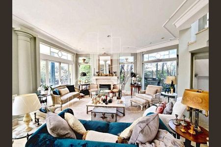 Casa à venda com 3 quartos, 574m² em Bela Aliança, São Paulo