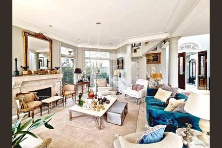 Casa à venda com 3 quartos, 574m² em Bela Aliança, São Paulo