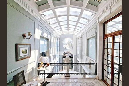 Casa à venda com 3 quartos, 574m² em Bela Aliança, São Paulo