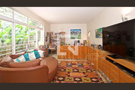 Casa à venda com 4 quartos, 383m² em Vila Madalena, São Paulo