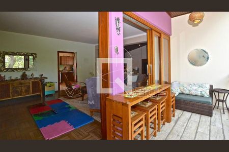 Casa à venda com 3 quartos, 470m² em Vila Madalena, São Paulo