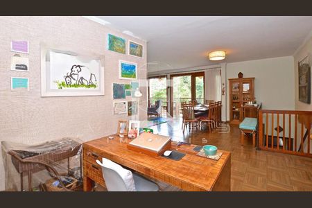 Casa à venda com 3 quartos, 470m² em Vila Madalena, São Paulo