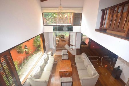 Casa à venda com 3 quartos, 350m² em Alto de Pinheiros, São Paulo