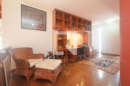 Casa à venda com 3 quartos, 350m² em Alto de Pinheiros, São Paulo