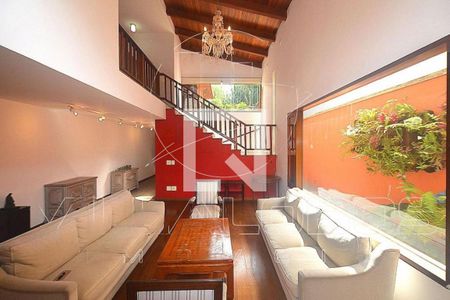 Casa à venda com 3 quartos, 350m² em Alto de Pinheiros, São Paulo