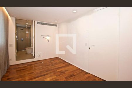 Apartamento à venda com 3 quartos, 260m² em Vila Madalena, São Paulo