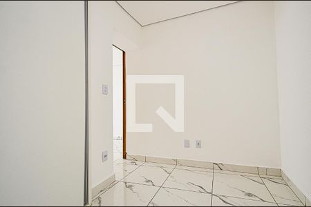 Quarto 1 de casa para alugar com 2 quartos, 70m² em Boa Vista, Belo Horizonte