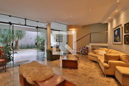 Sala de casa para alugar com 3 quartos, 360m² em Lídice, Uberlândia